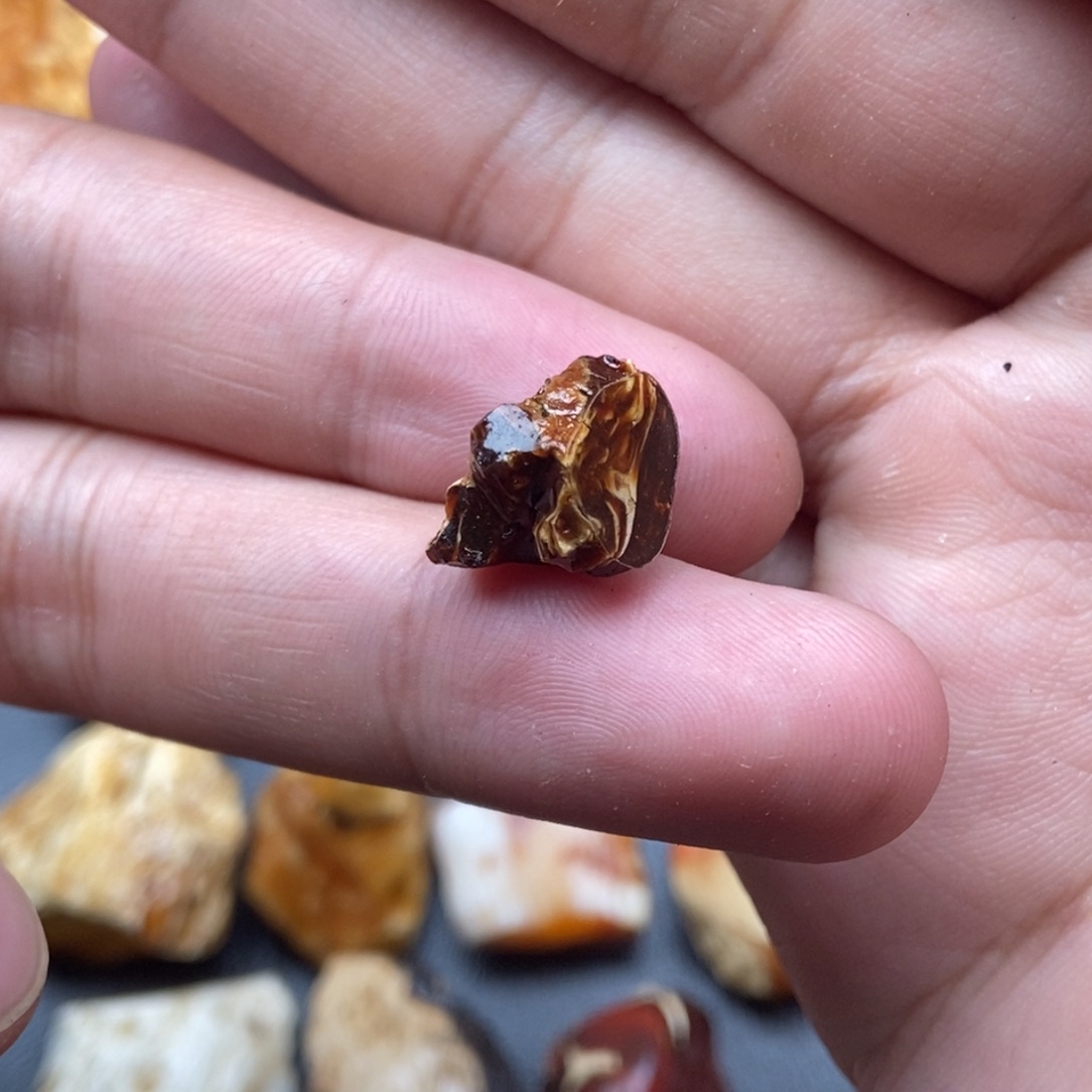 ****觉定制琥珀未镶嵌定制