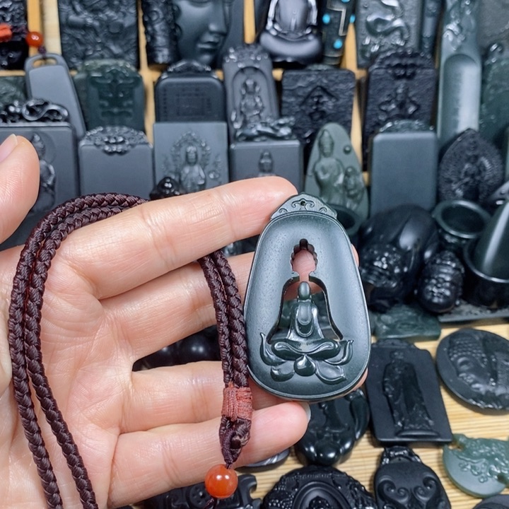 和田玉（青玉）颈饰未镶嵌