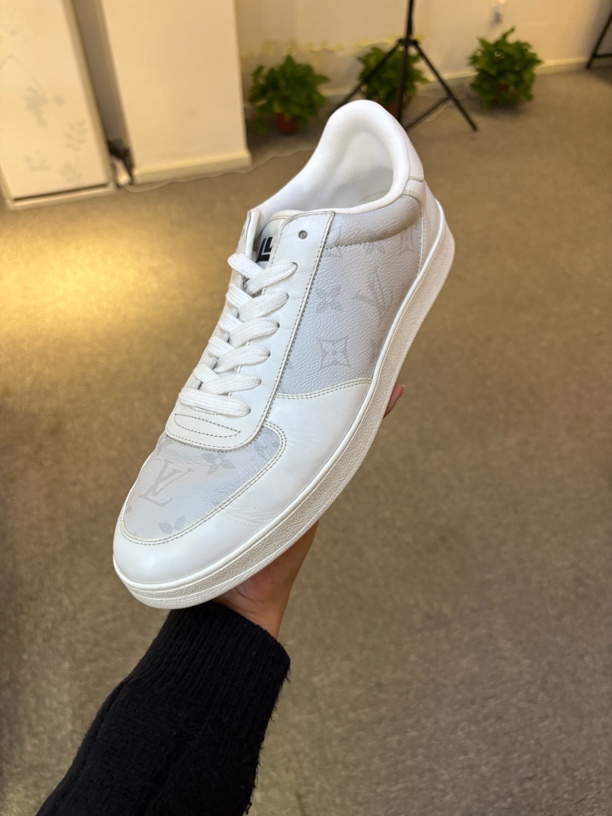 99新 LouisVuitton/路易威登 灰白色老花板鞋 44码 