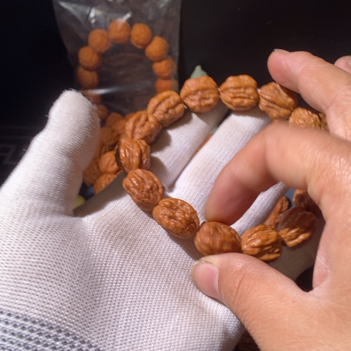 文玩核桃手串黑****白…………