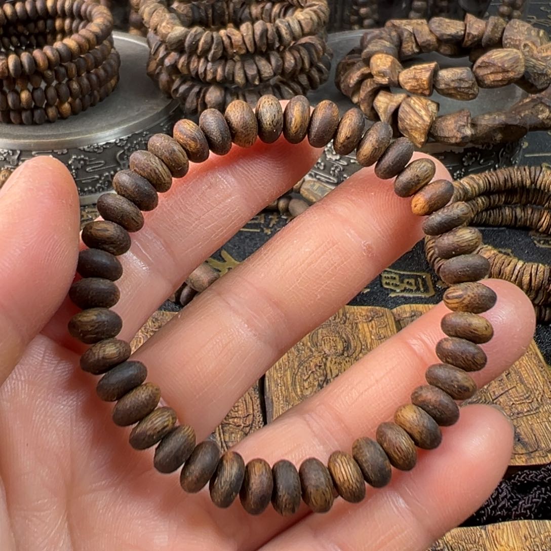 沉香手串0.8奇楠算盘珠单圈