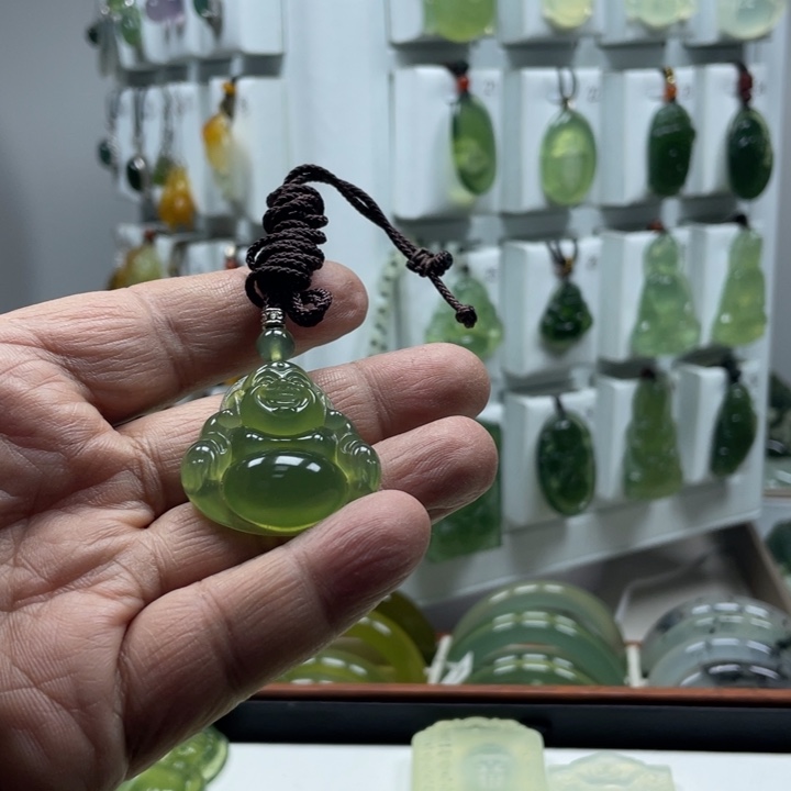 蛇纹石玉合金颈饰