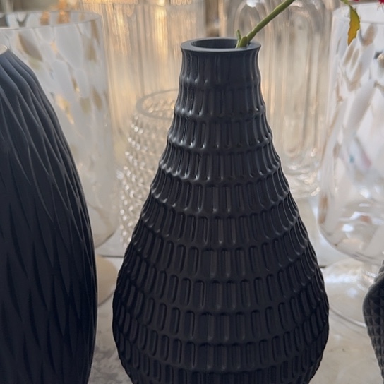 无铅玻璃黑色小口花瓶福利款