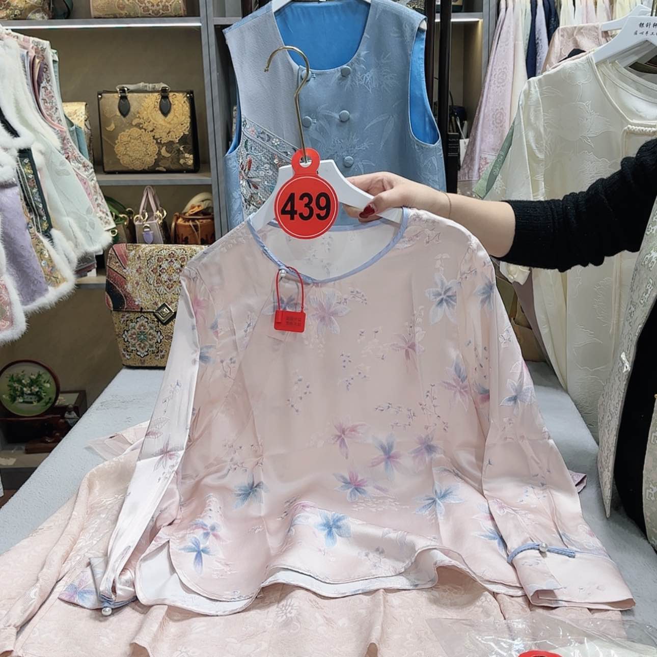 【闪购商品】织绣晶*不奶奶看姐姐男男女女