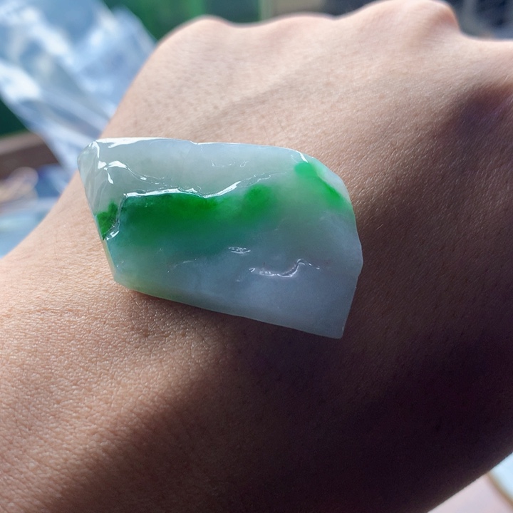 颈饰未镶嵌翡翠材料