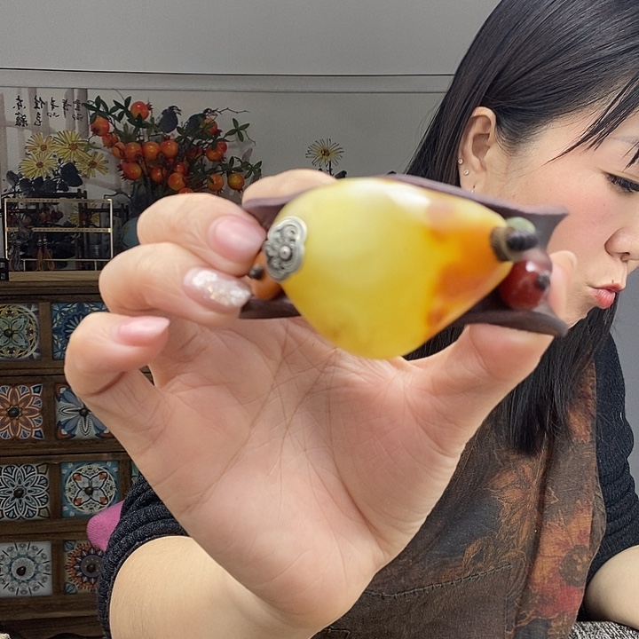 蜜蜡手镯未镶嵌手镯