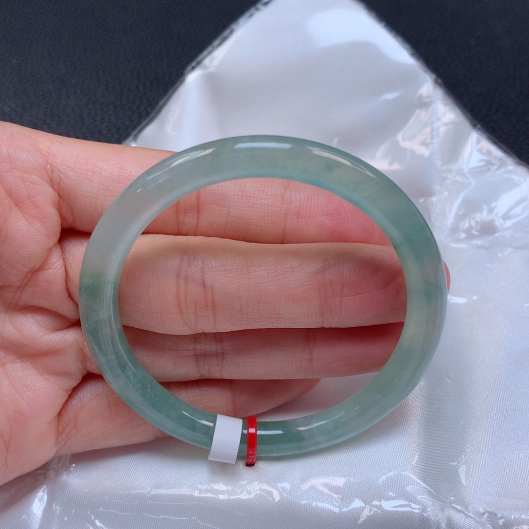 翡翠手镯未镶嵌天然