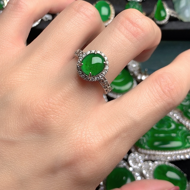 翡翠未镶嵌戒指戒指