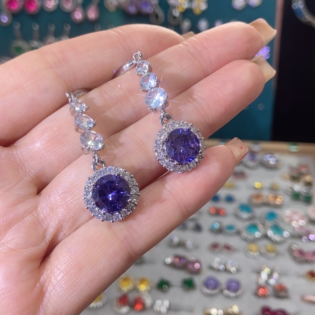 66锆石（处理）耳坠