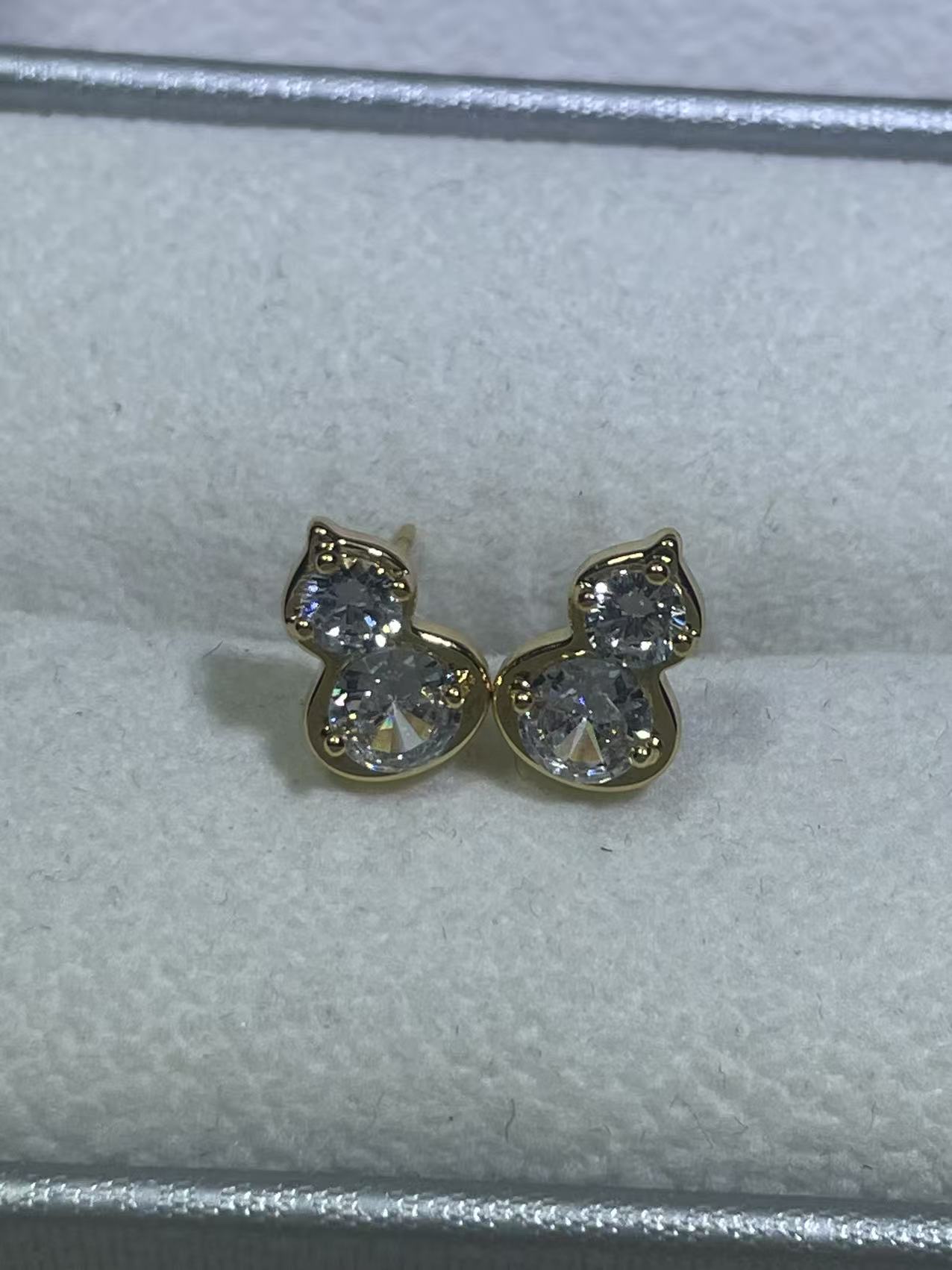 非金属珐琅耳饰 【米米甄选 绚丽多彩】白色耳钉C-2261