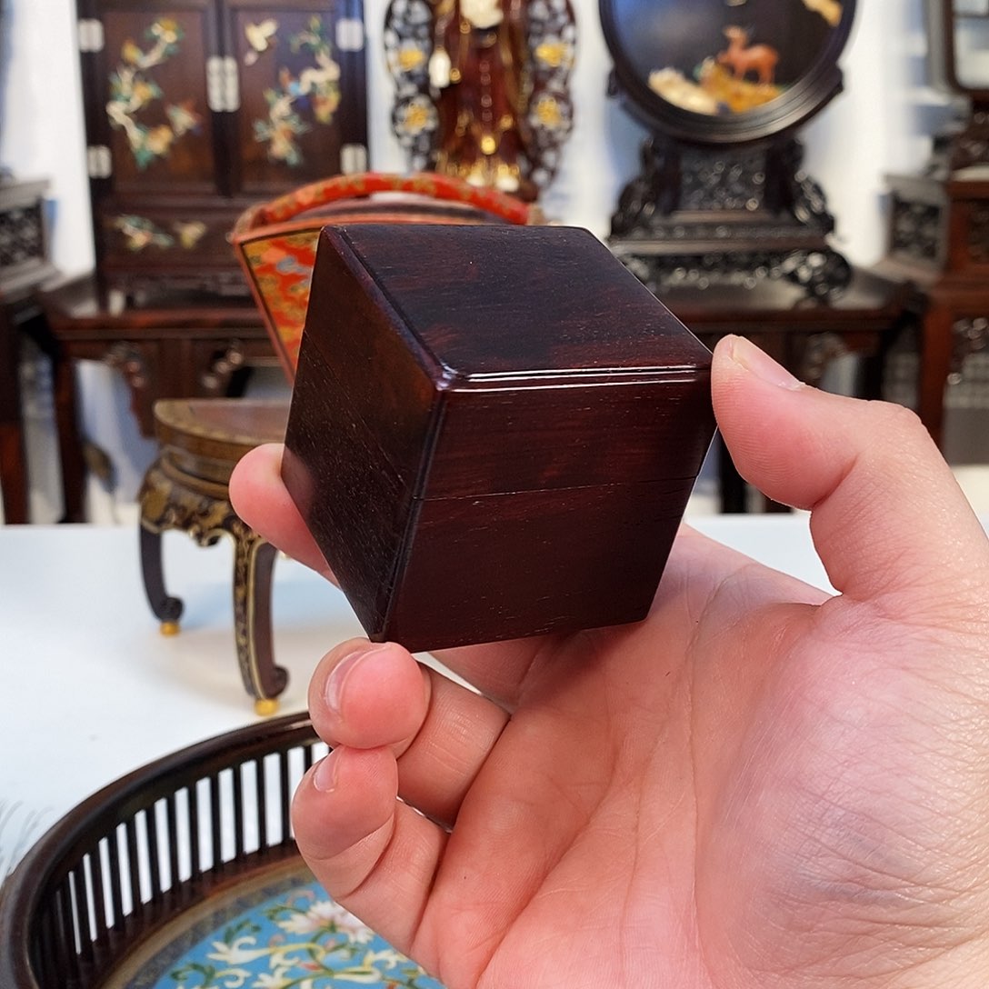 紫檀木类成套家具小叶紫檀盒子