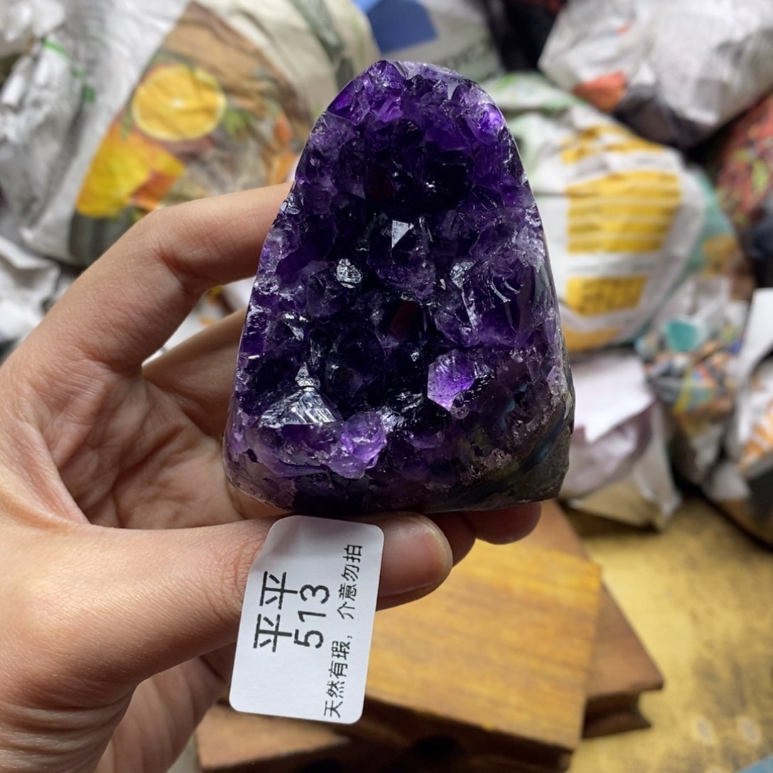 紫晶乌拉圭未镶嵌