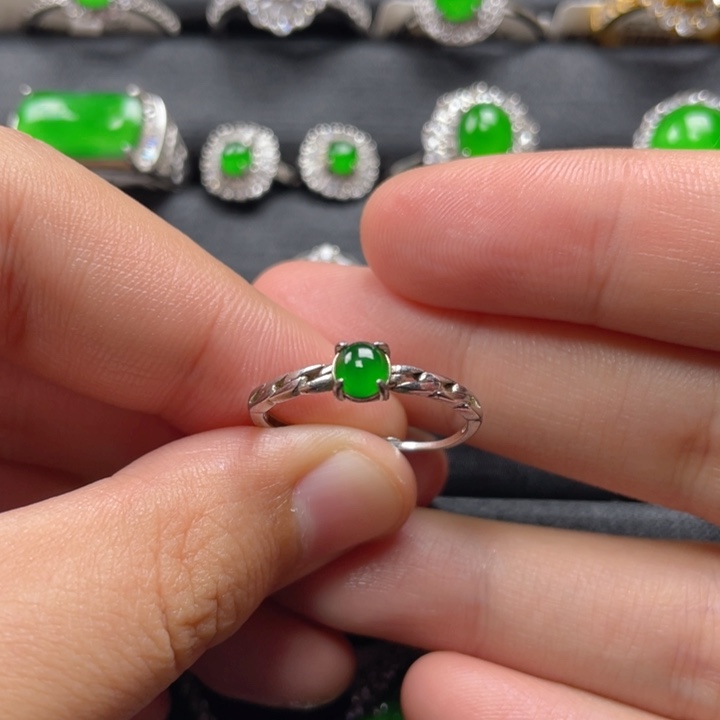 翡翠戒指银S925镶嵌戒指