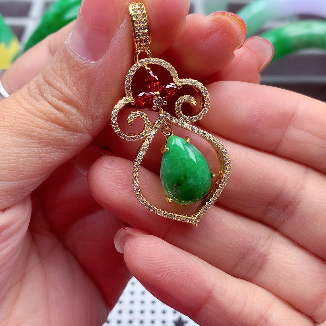 翡翠颈饰银S925镶嵌翡翠