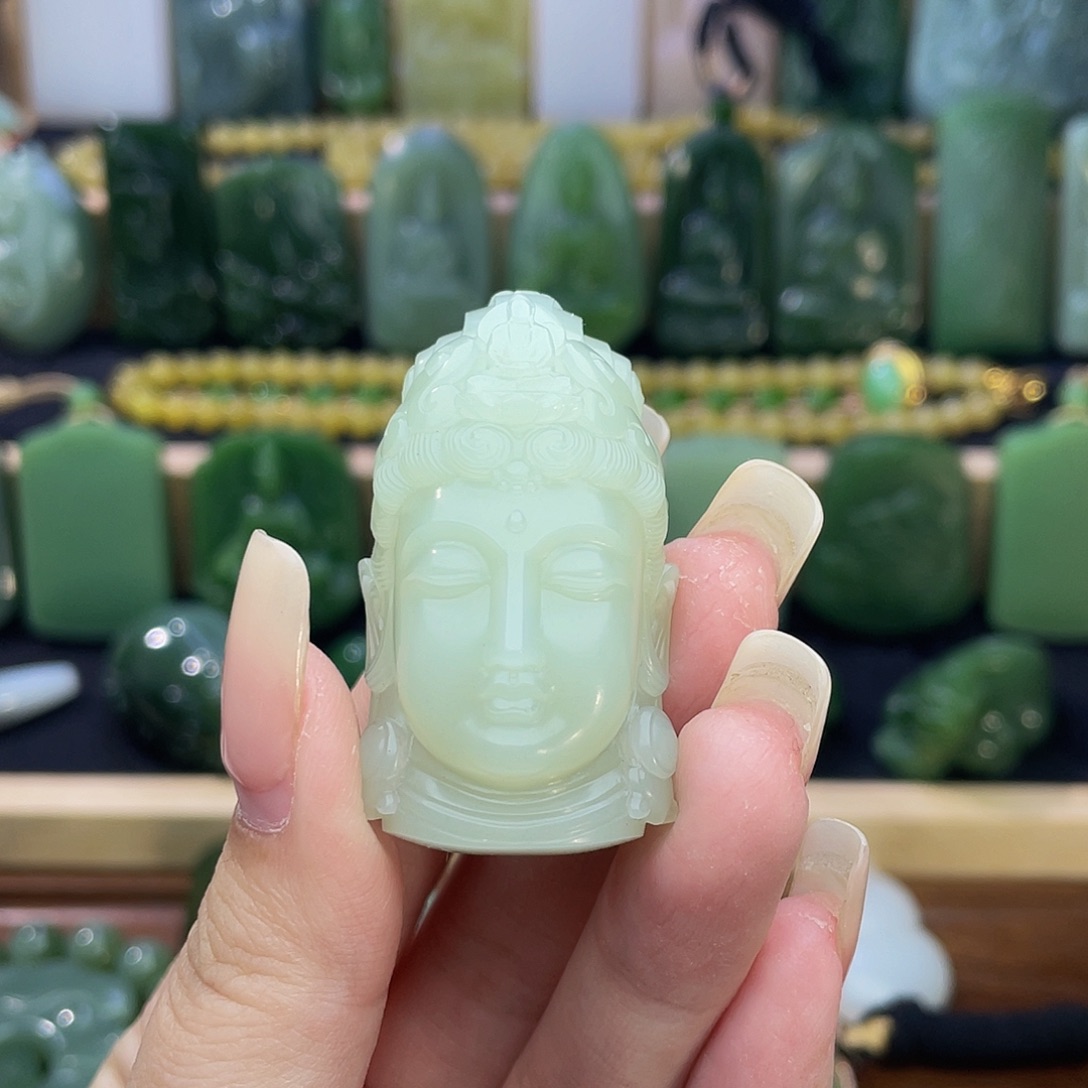 值***得和田玉未镶嵌颈饰观音