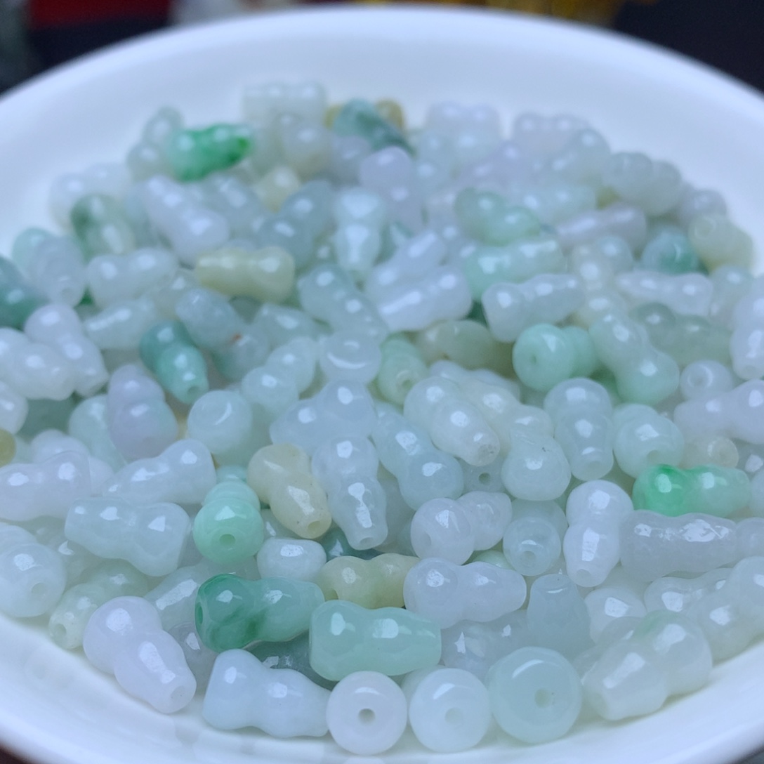 【闪购商品】翡翠手链未镶嵌卡6乘10冰绿白葫芦50个