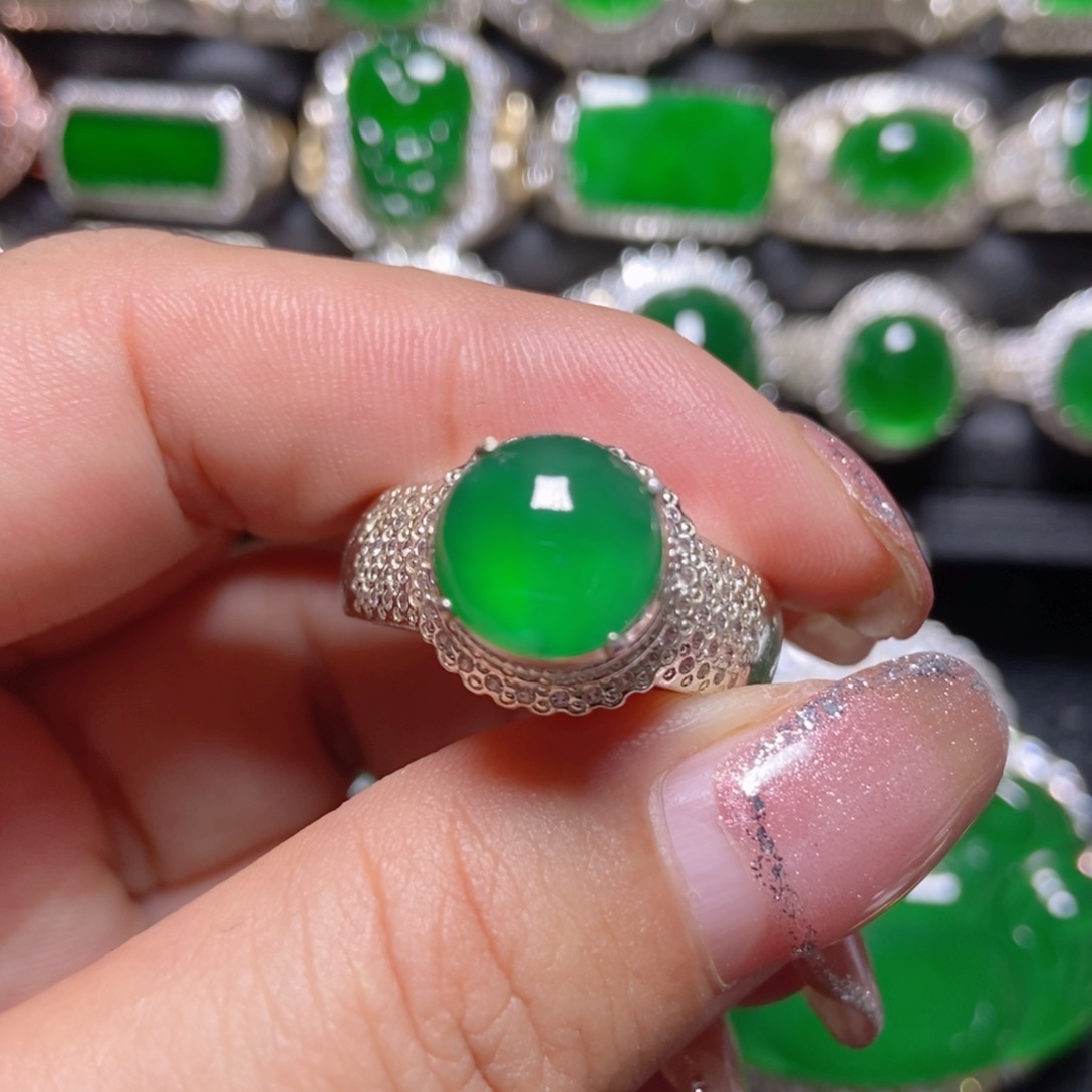 颈饰未镶嵌翡翠觅翡翠