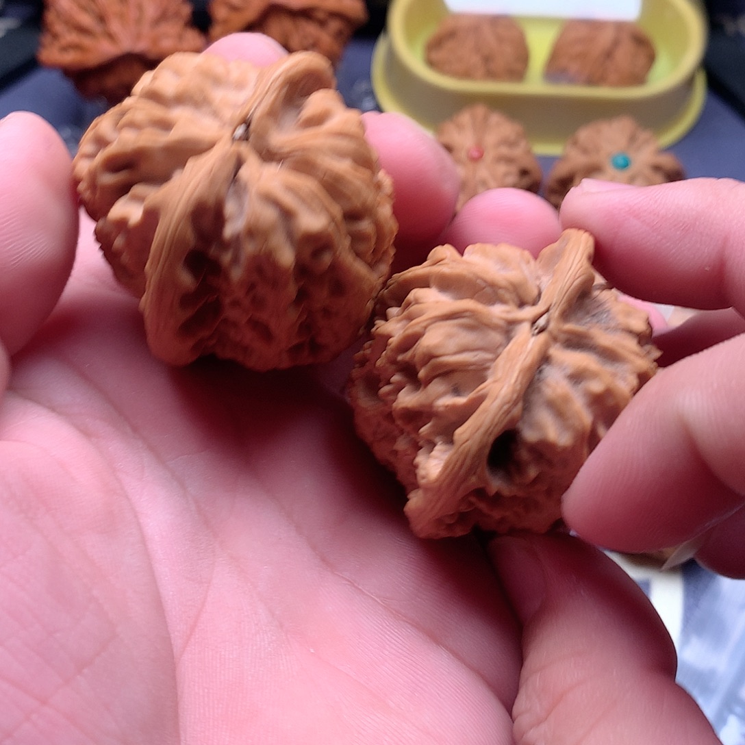 ！***哼文玩核桃把件核桃