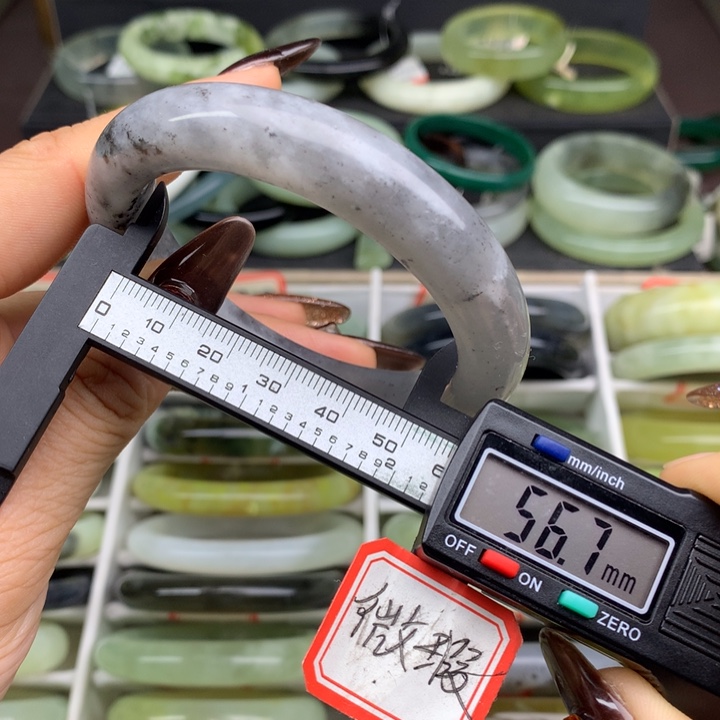 蛇纹石玉未镶嵌手镯913