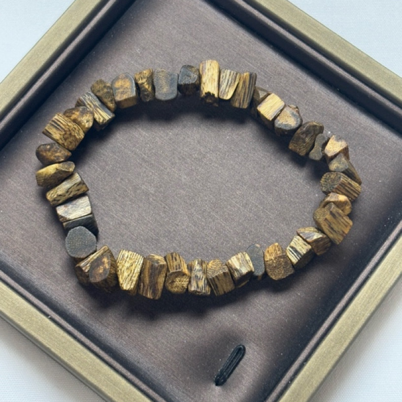 A648 越南芽庄奇楠沉香碎银子手串