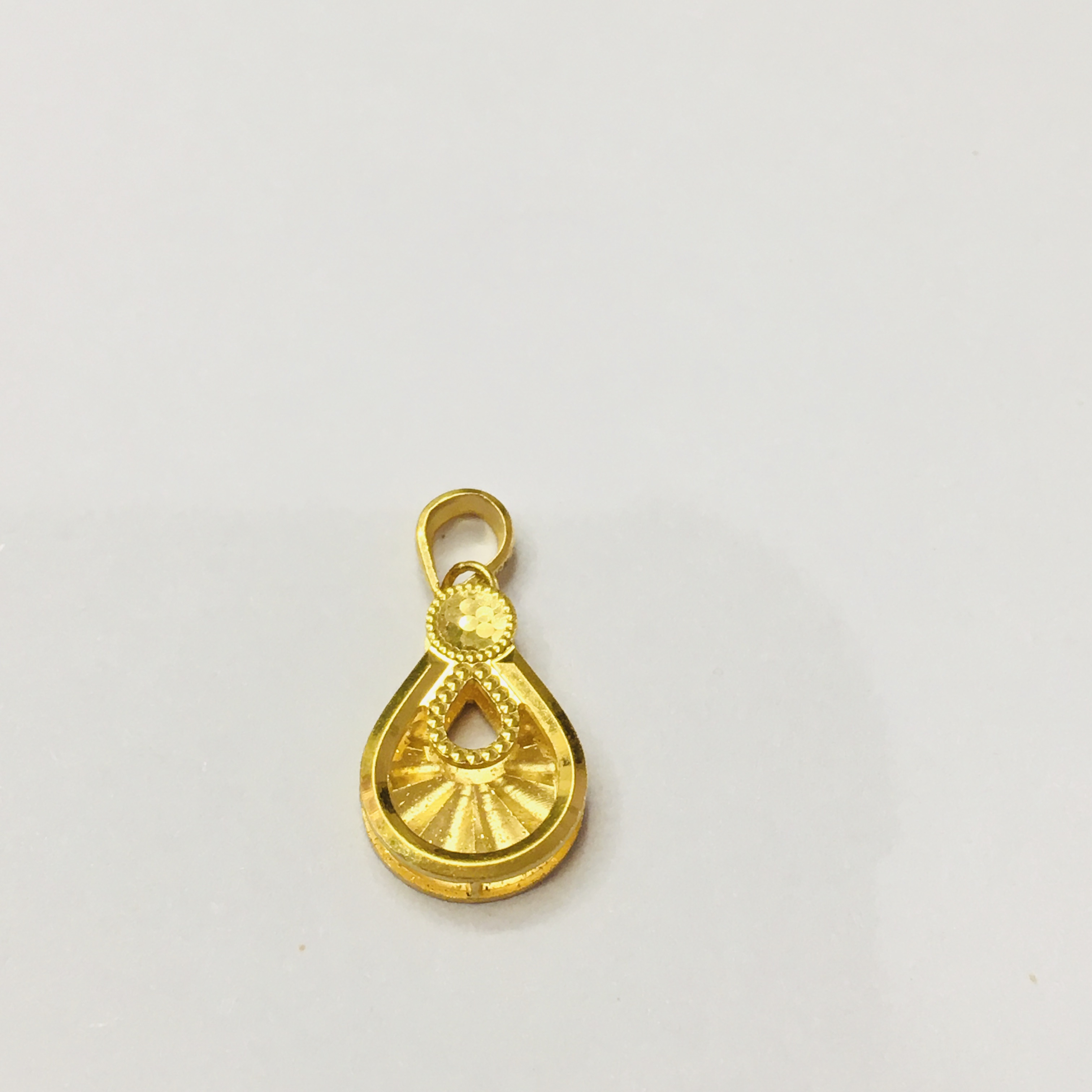 黄金足金999水滴型车花挂坠