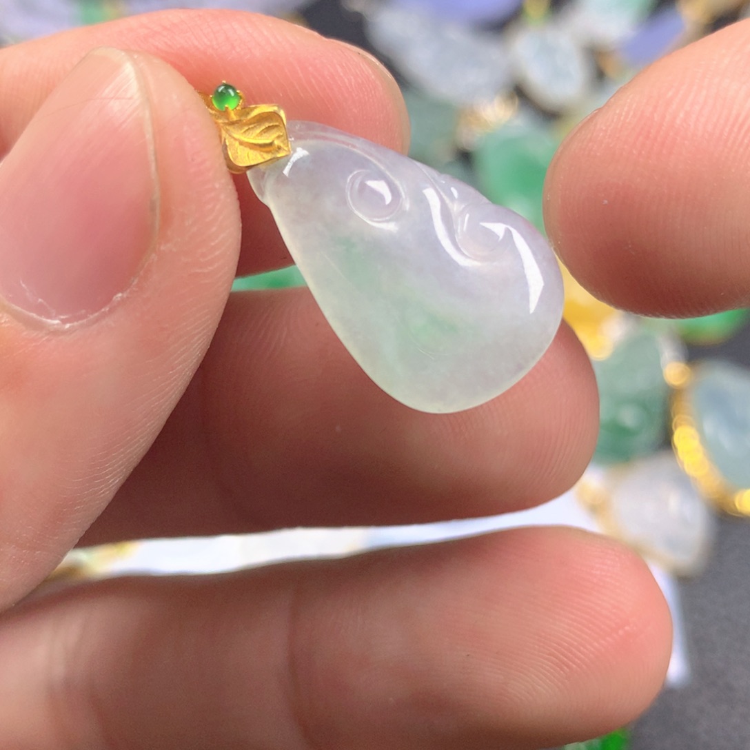 【闪购商品】翡翠颈饰18K金镶嵌翡翠