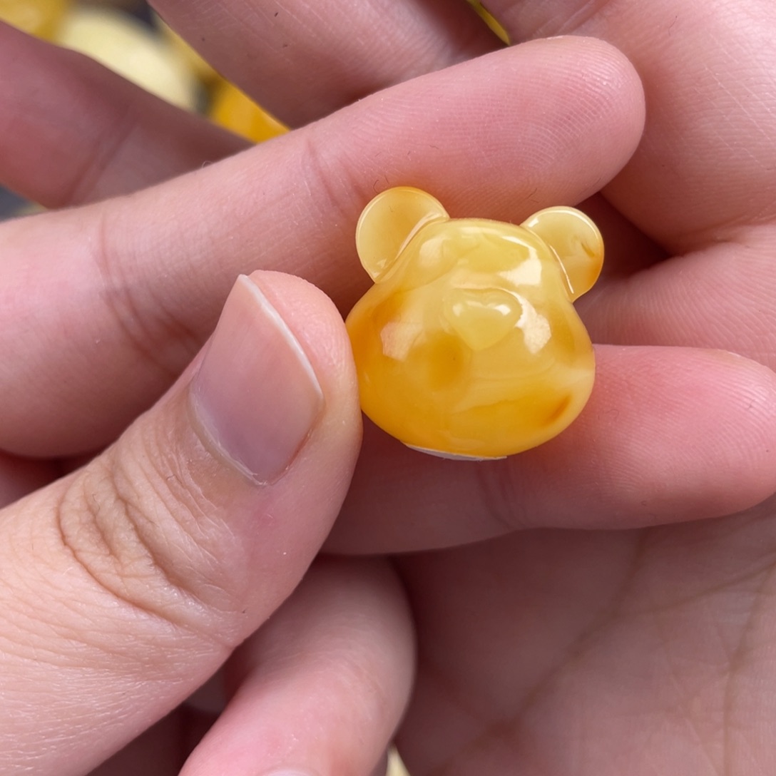 琥珀裸石未镶嵌蜜蜡