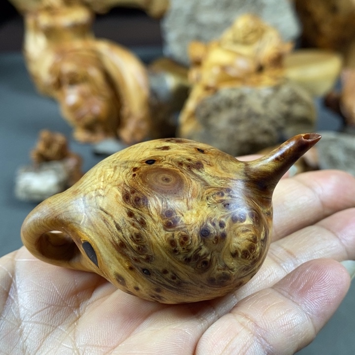 柏木君**心崖柏手工艺品