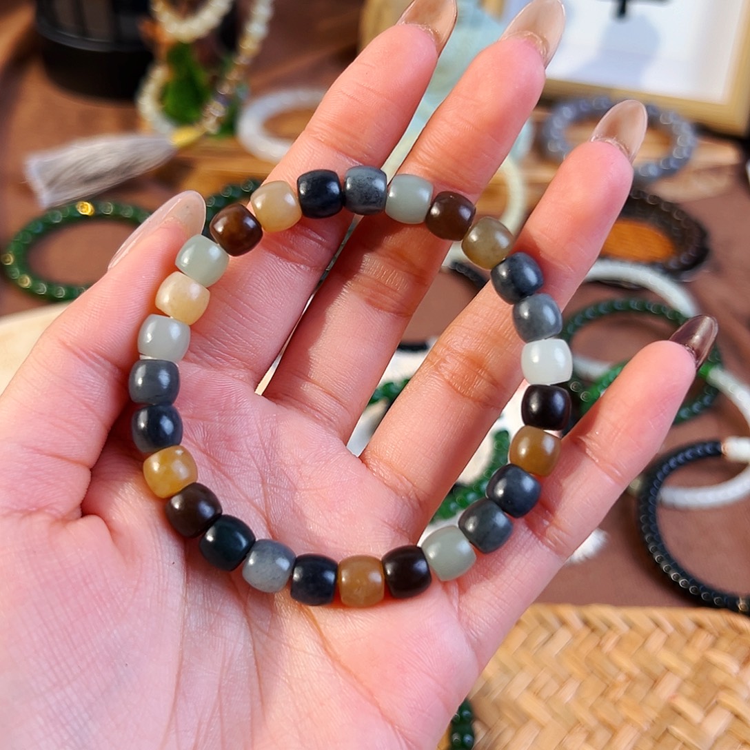 脱***驴和田玉未镶嵌手串