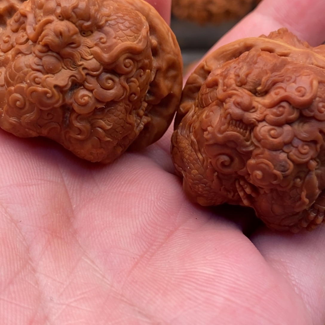 ᵧ***亽核桃手串/手链龙腾四海