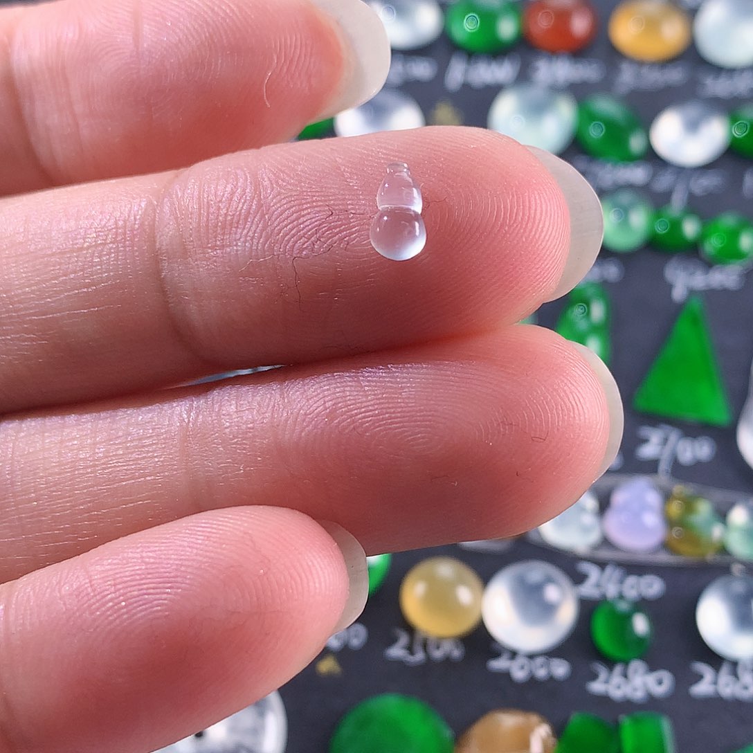 翡翠颈饰未镶嵌天然翡翠高冰葫芦