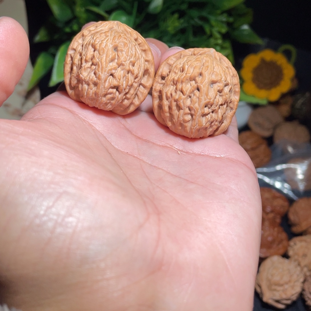 山***人文玩核桃吊坠34白狮子