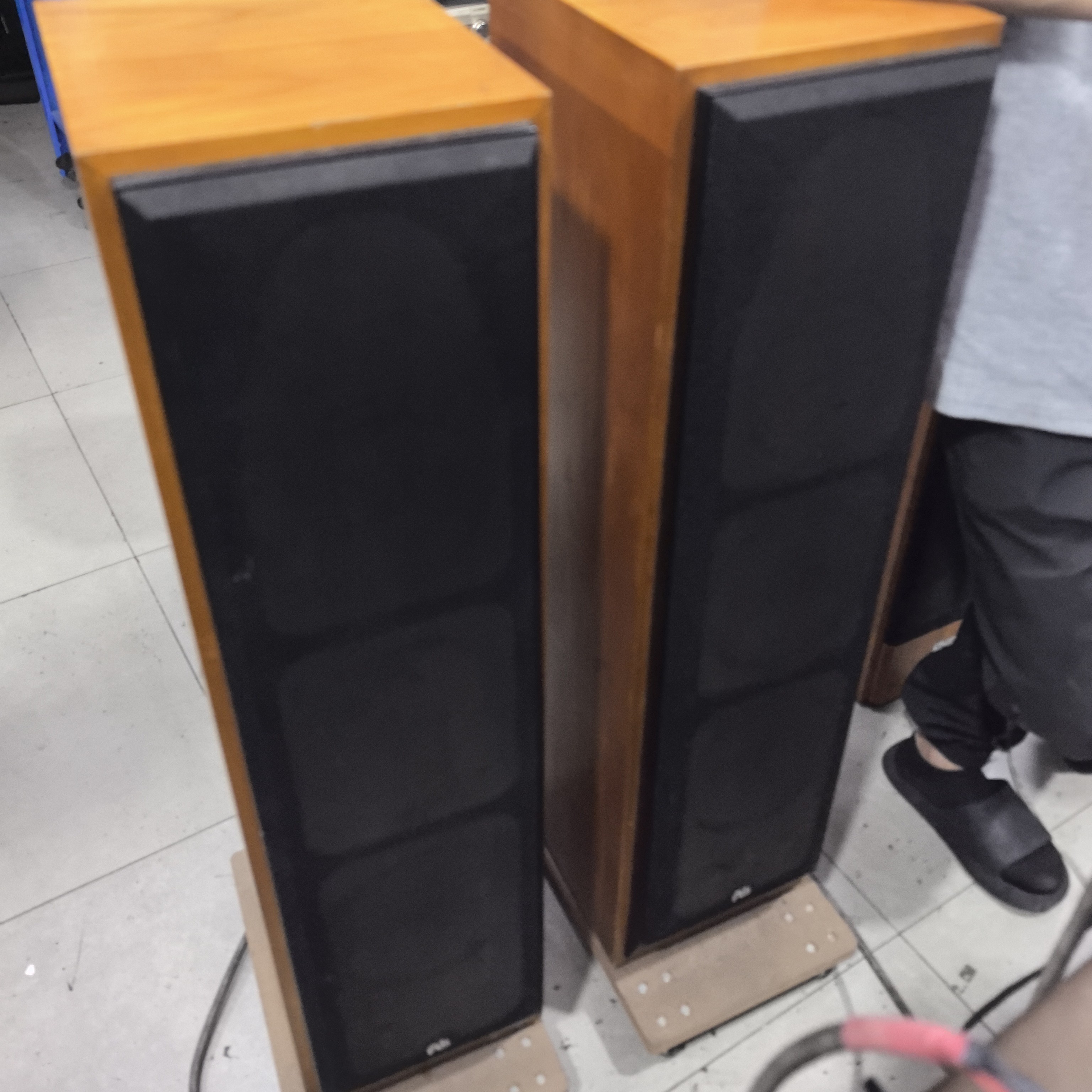 8新  阿里双八寸落地音箱