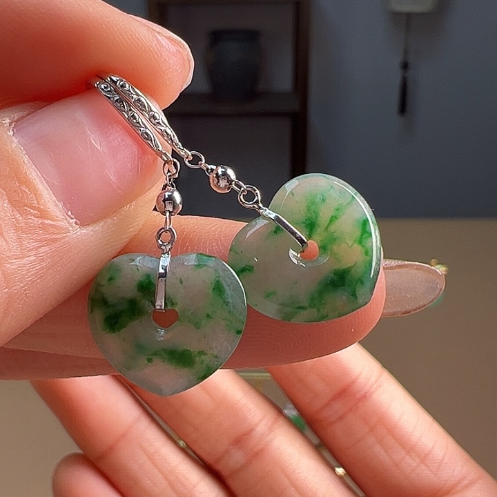 翡翠耳饰18K金镶嵌耳饰