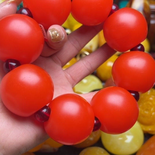 琥珀手串未镶嵌蜜蜡