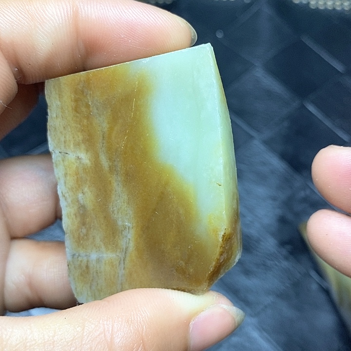 和田玉未镶嵌珠宝半成品