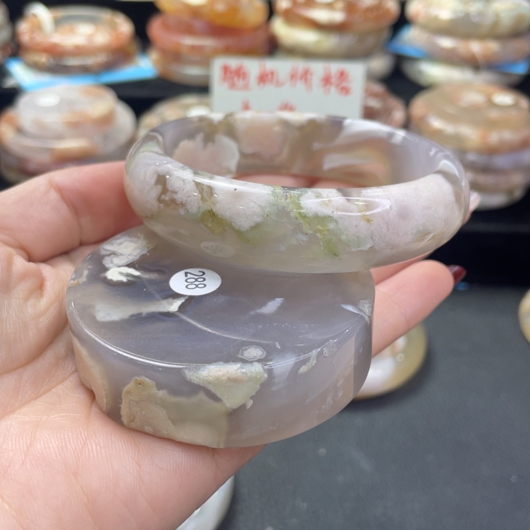 未镶嵌手镯石英质玉?****?63/288