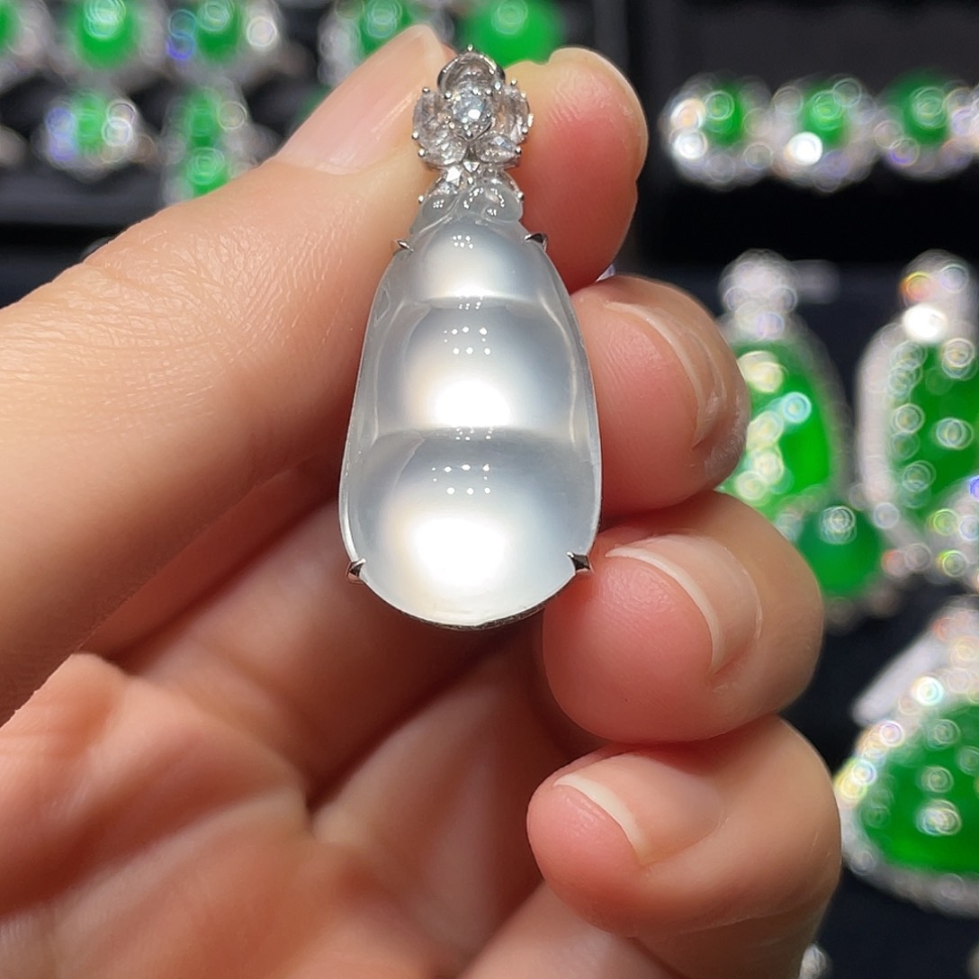 翡翠吊坠(不含链)未镶嵌福豆