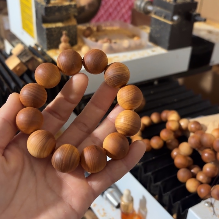 指***刻柏木2.0黑油毛坯单圈