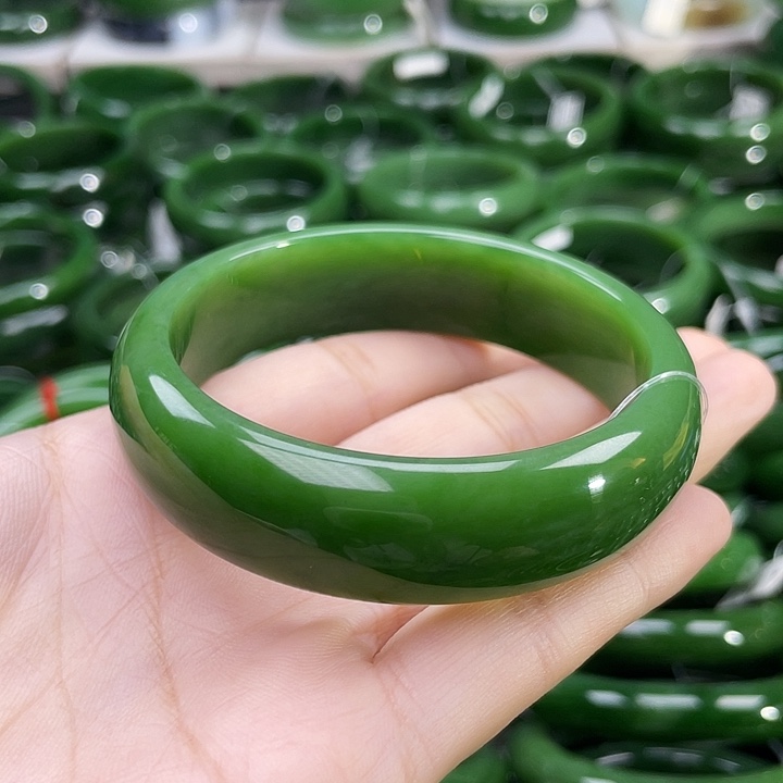 未镶嵌手镯和田玉（碧玉）