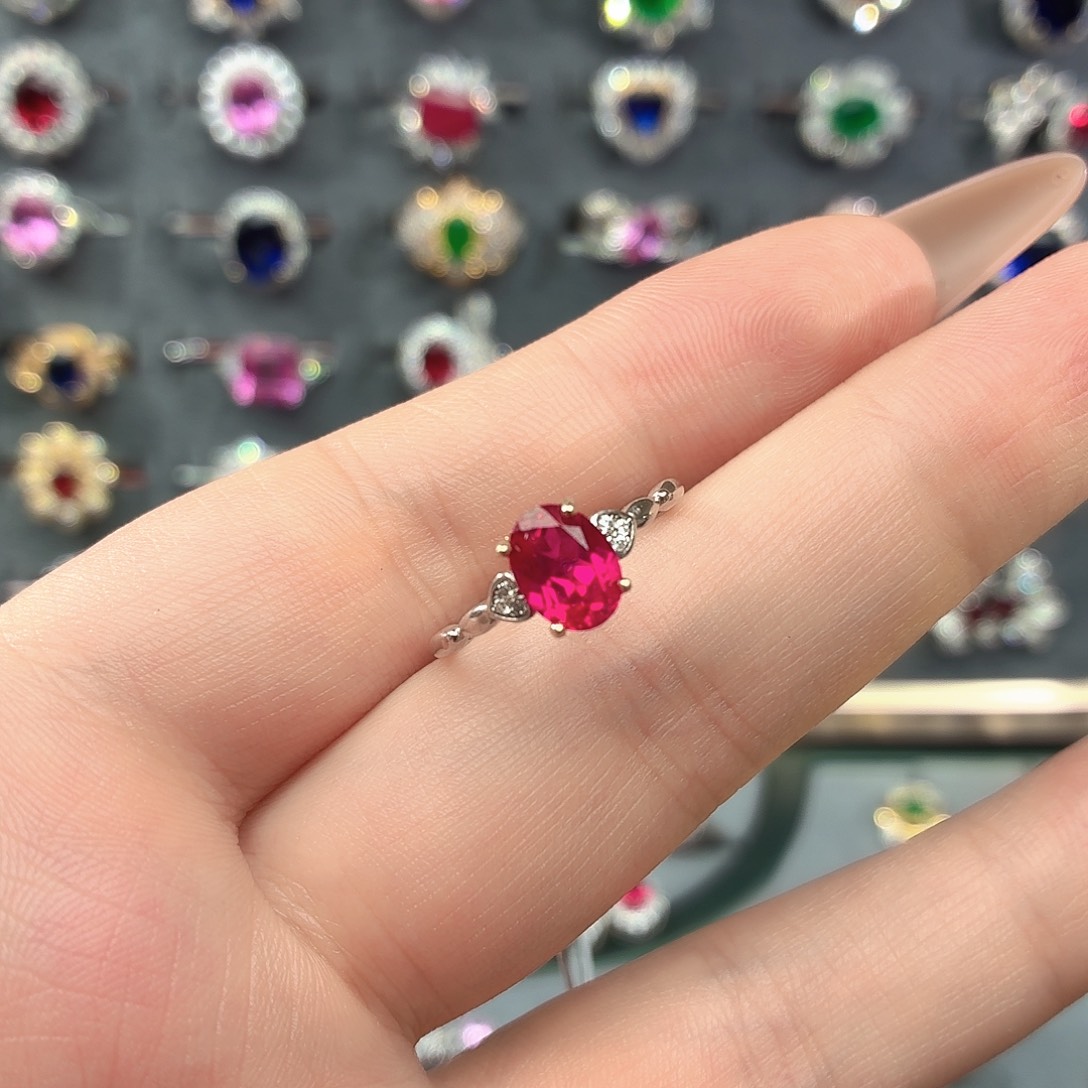 925银培育卢比来色宝石