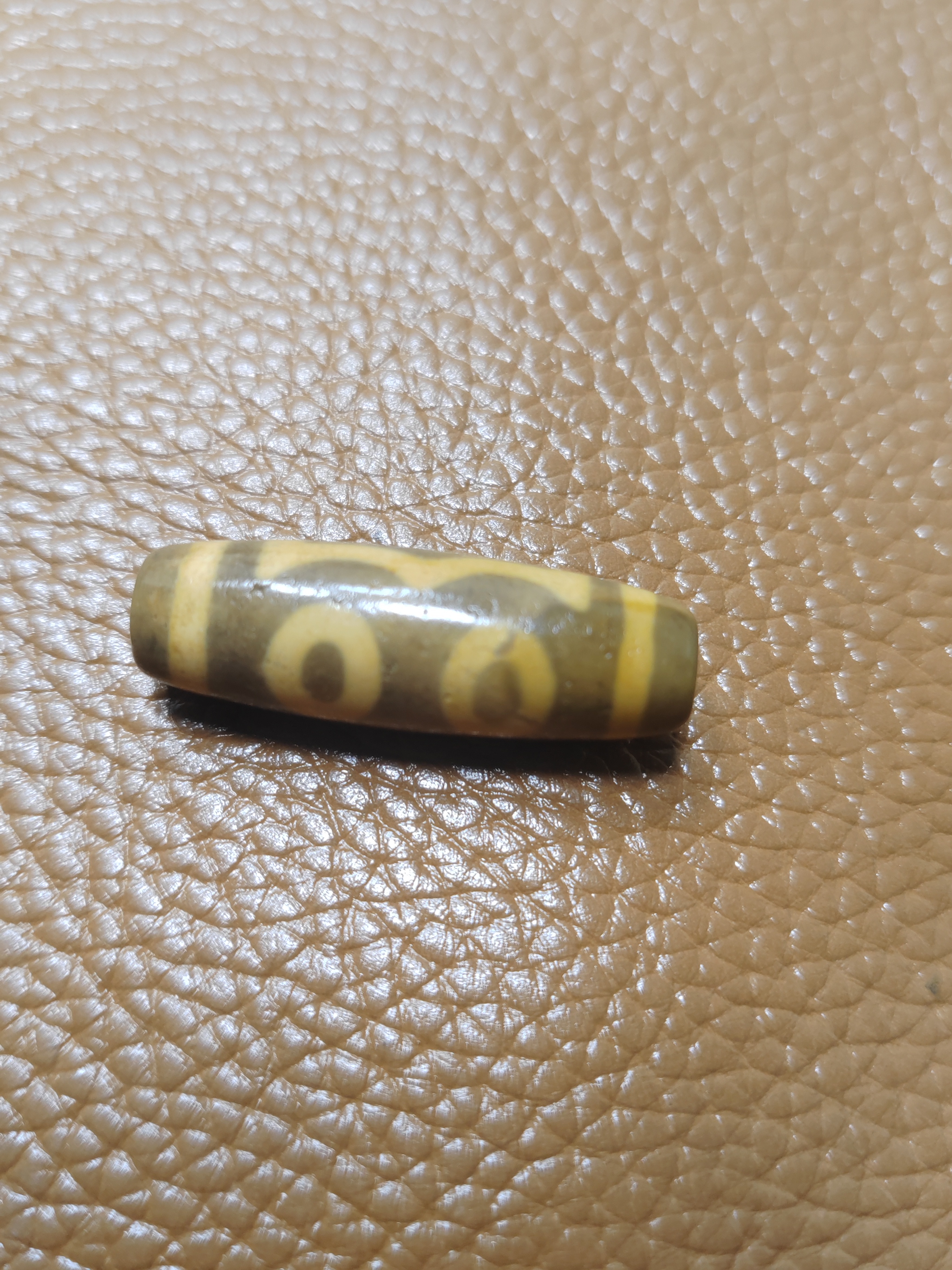 雪域宝盖三珠珠玛瑙（35.1×11.5）