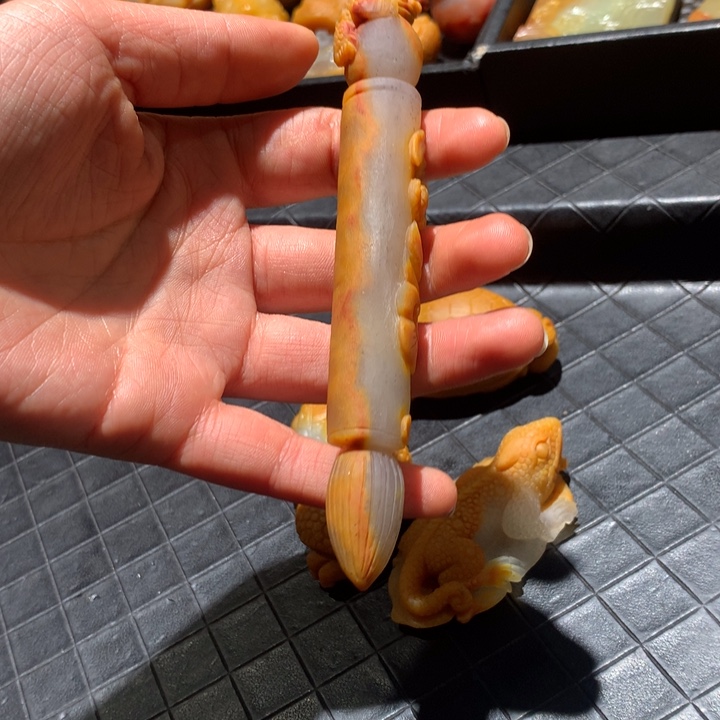 石英质玉（黄龙玉）未镶嵌颈饰