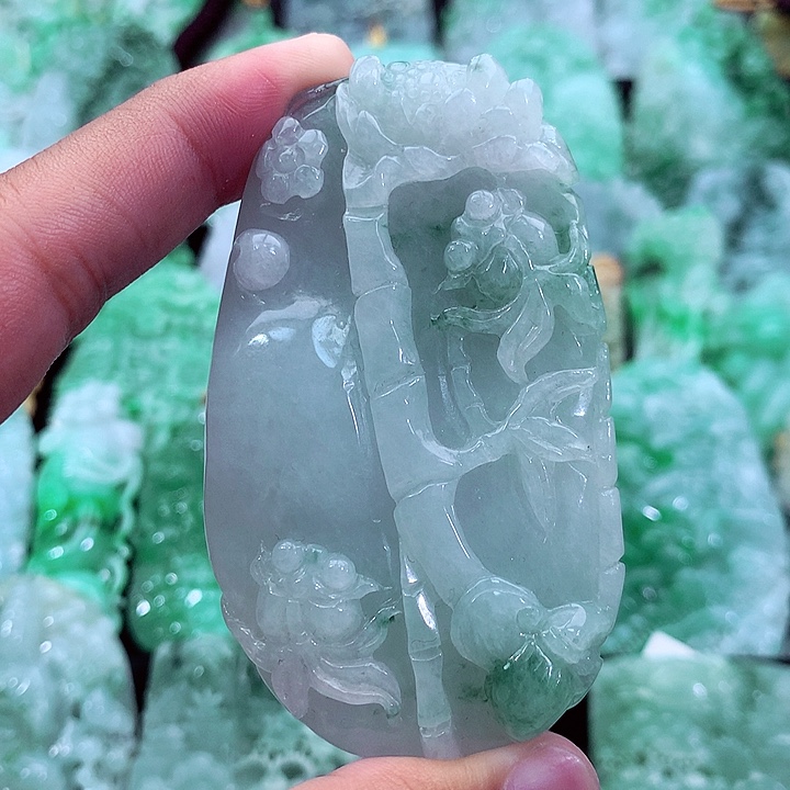 翡翠未镶嵌吊坠(不含链)