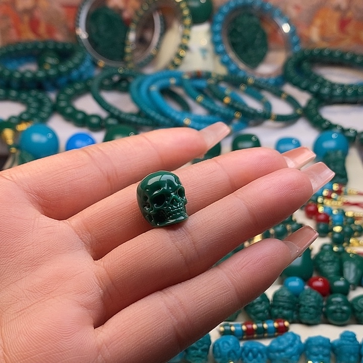 *****琉璃颈饰骷髅卡12+绿色一颗