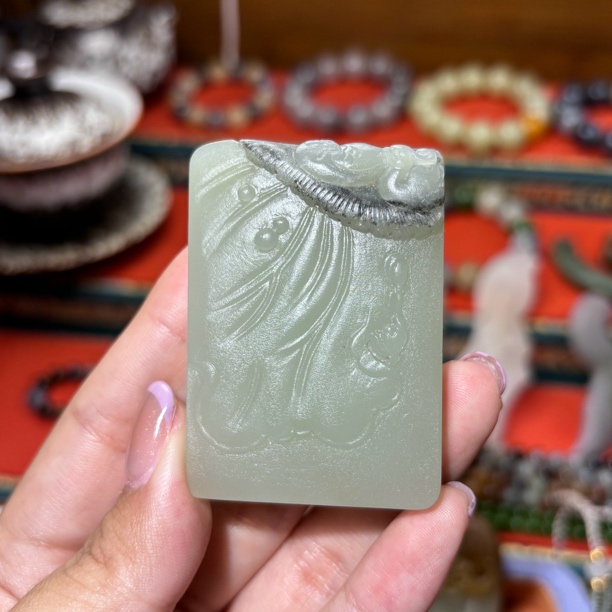 精品和田玉青海料特色鸳鸯牌子尺寸55×39×13mm