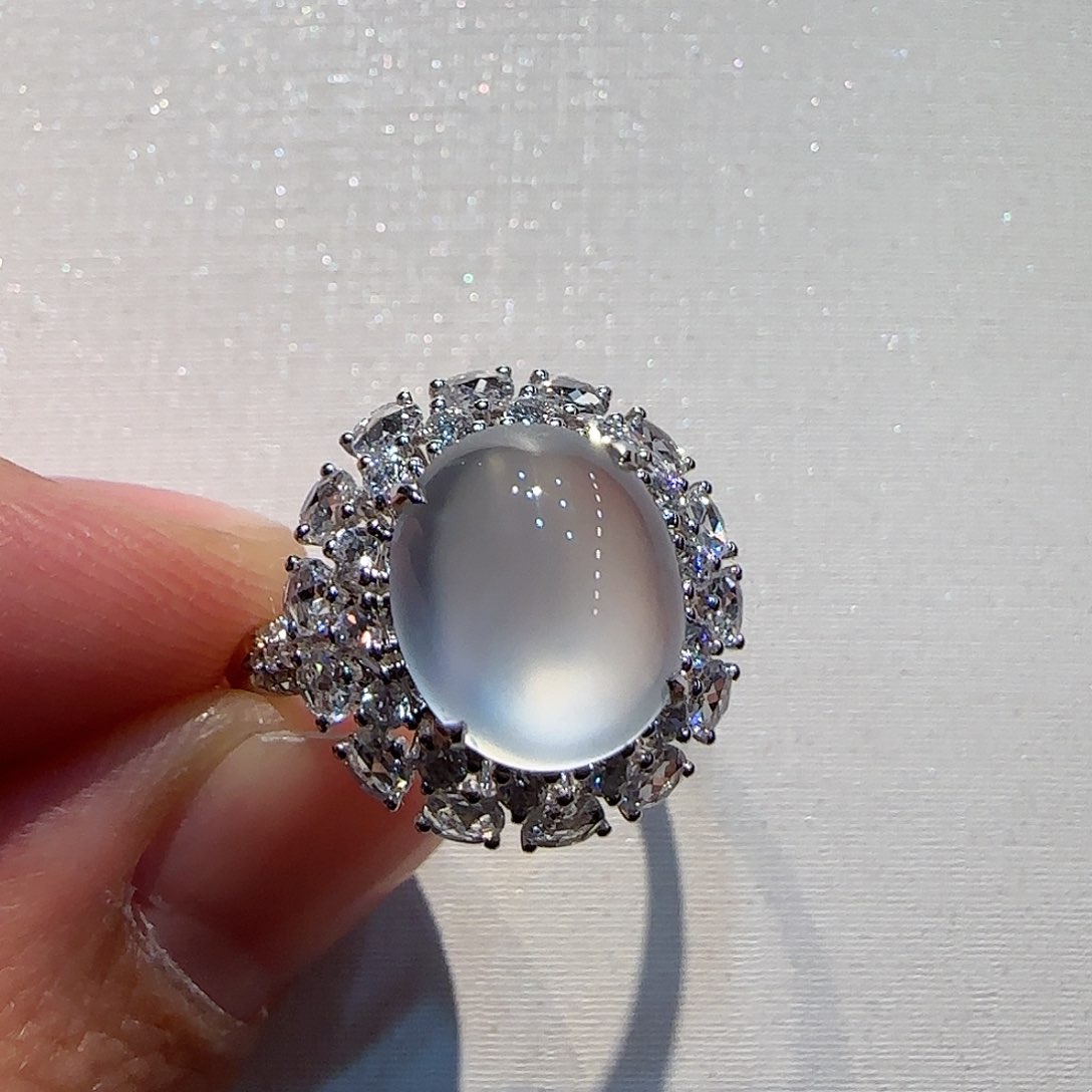 翡翠戒指18K金镶嵌戒指