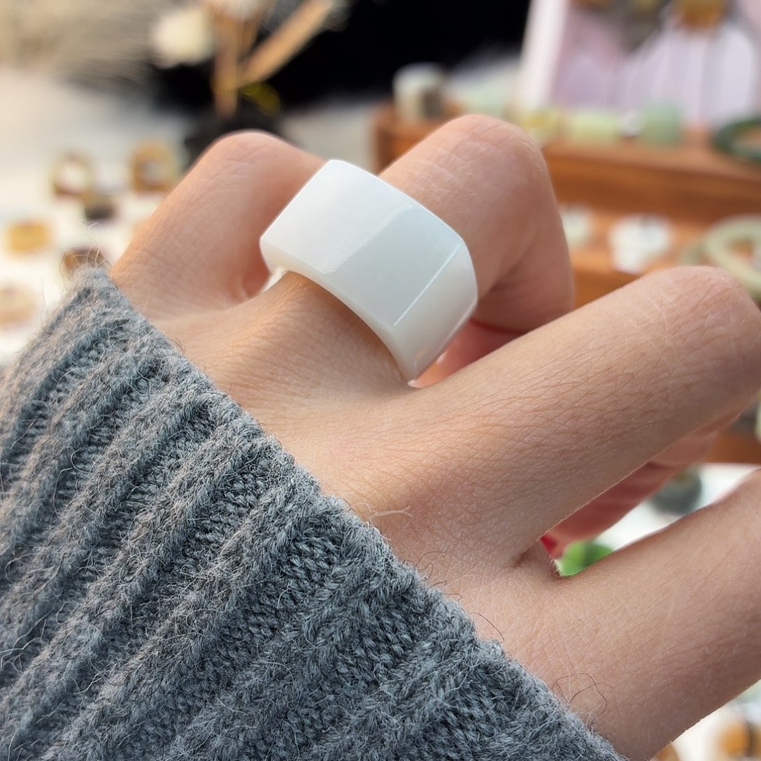 和田玉未镶嵌戒指i80俄白马鞍16.2不退换棉