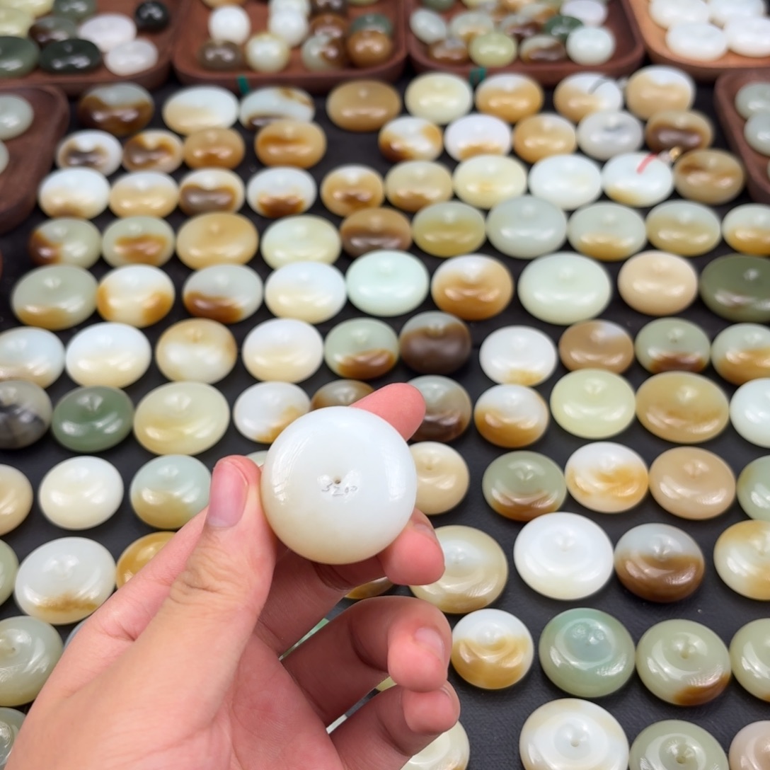 超***航和田玉（糖玉）未镶嵌颈饰