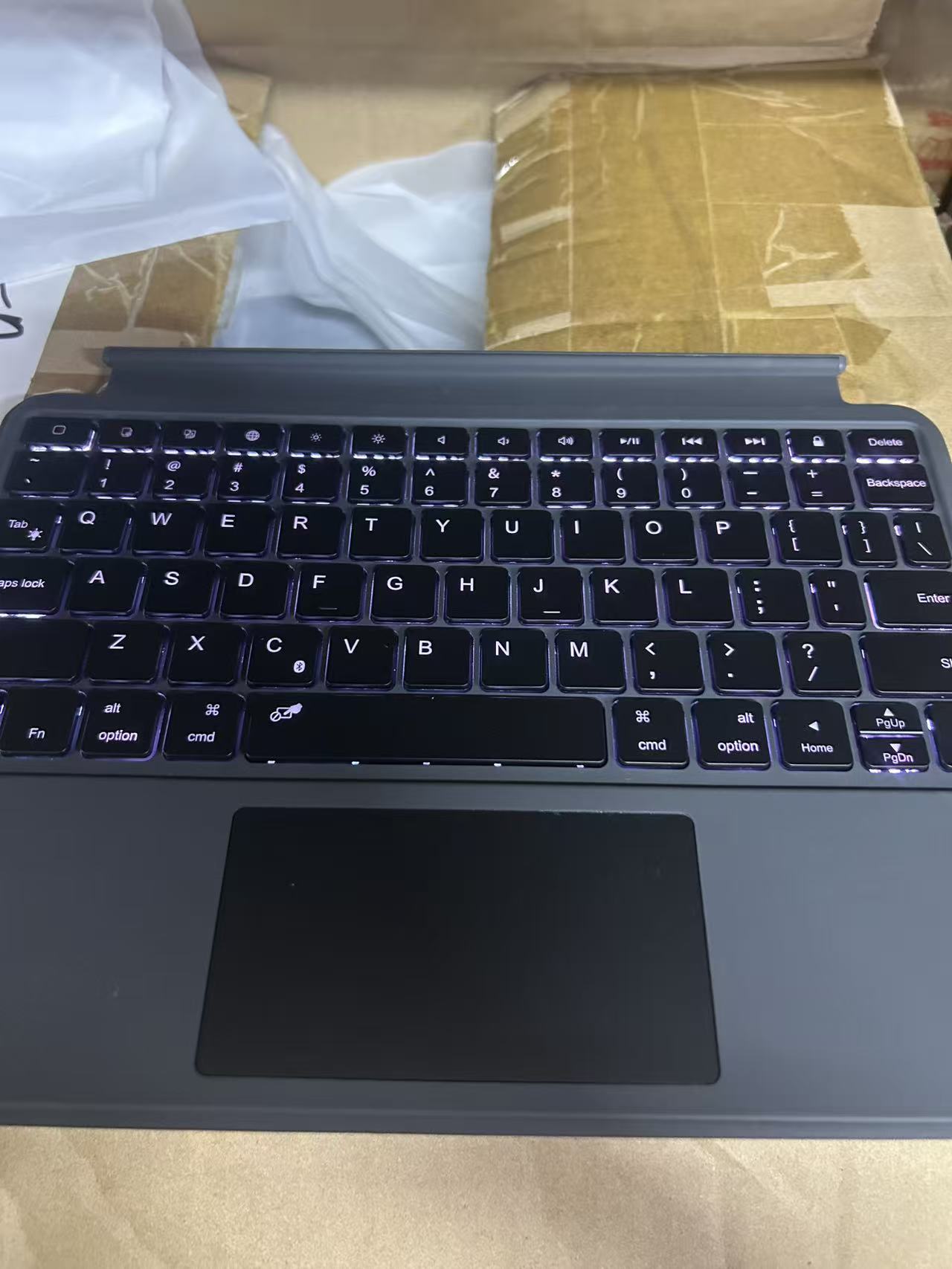 居家日用-蓝牙键盘以直播间讲解为准